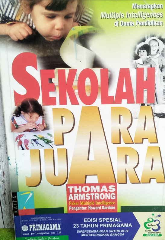 Cover Sekolah Para Juara / Thomas Amstrong