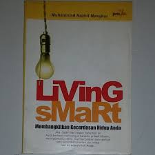 Cover Living Smart / Muhammad Nazhif Masykur