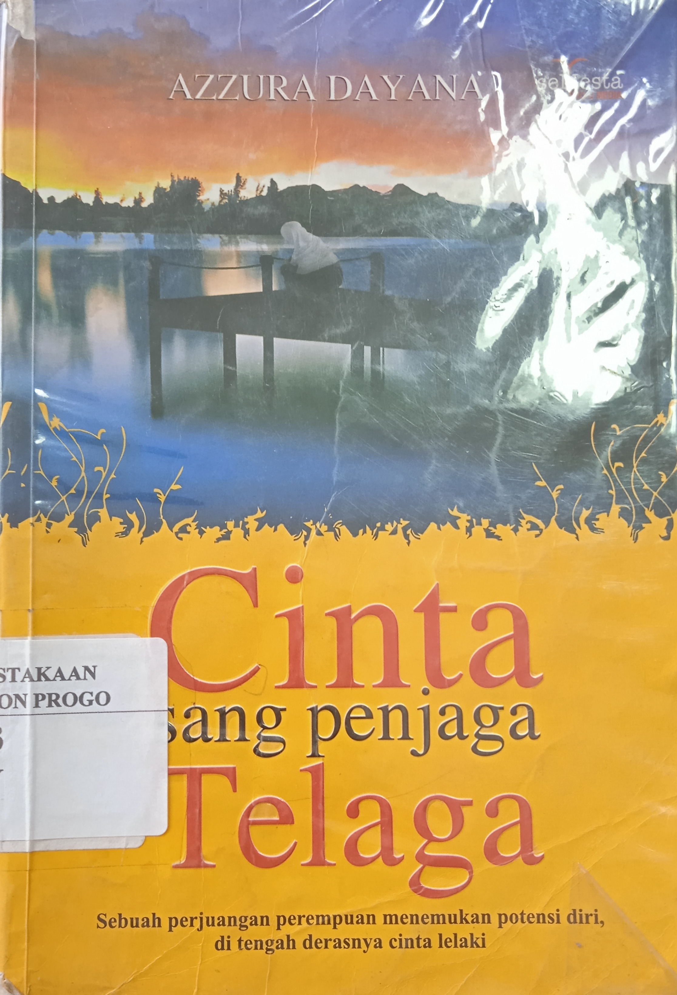Cover Cinta Sang Penjaga Telaga / Azzura Dayana