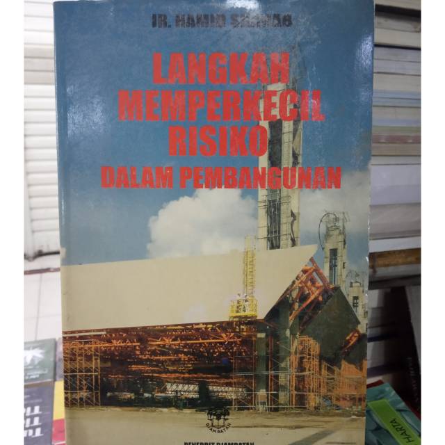 Cover Langkah Memperkecil Resiko Dalam Pembangunan / Hamid Sahahab