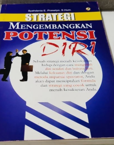 Cover Strategi Mengembangkan Potensi Diri / Syahdania P Prasetyo