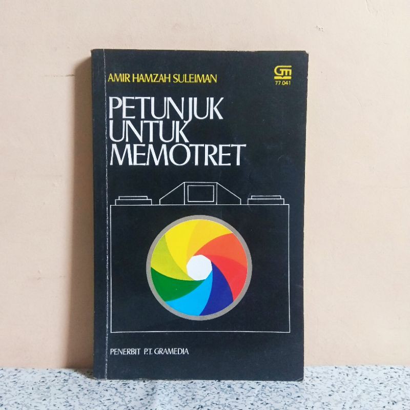Cover Petunjuk untuk memotret / Amir Hamzah, Suleiman