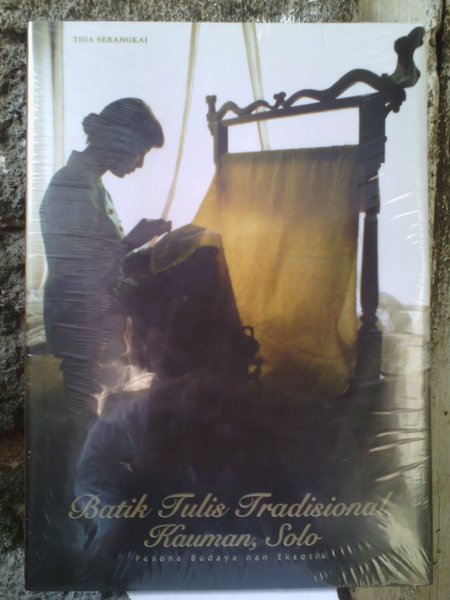 Cover Batik Tulis Tradisional Kauman Solo / Heriyanto Atmojo