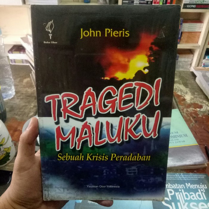 Cover Tragedi maluku sebuah krisis peradaban