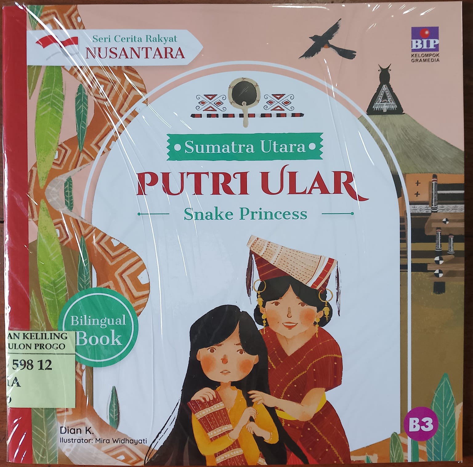 Cover putri ular / Dian k; ilustrator, Mira Widhayati; pengalih bahasa, Dono Sunardi; penyunting, Damar Sasongko