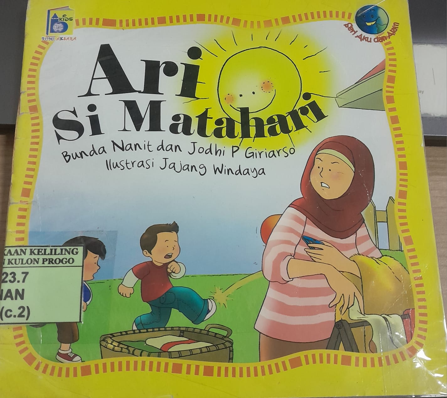 Cover Aku Si Matahari / Bunda Nanit dan Jodhi P Giriarso