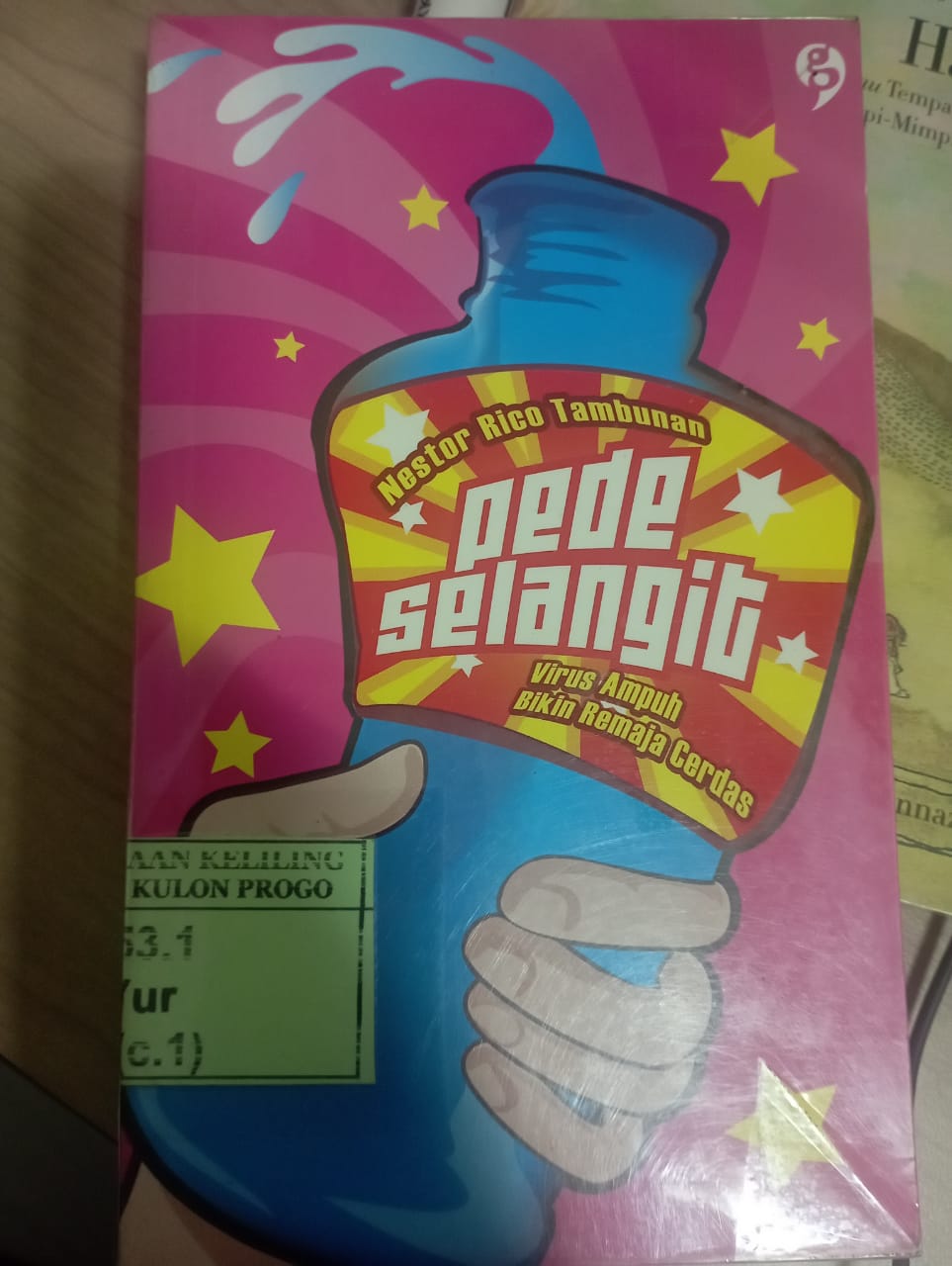 Cover Pede Selangit :  Virus Ampuh Bikin Remaja Cerdas / Nestor Rico Tambunan