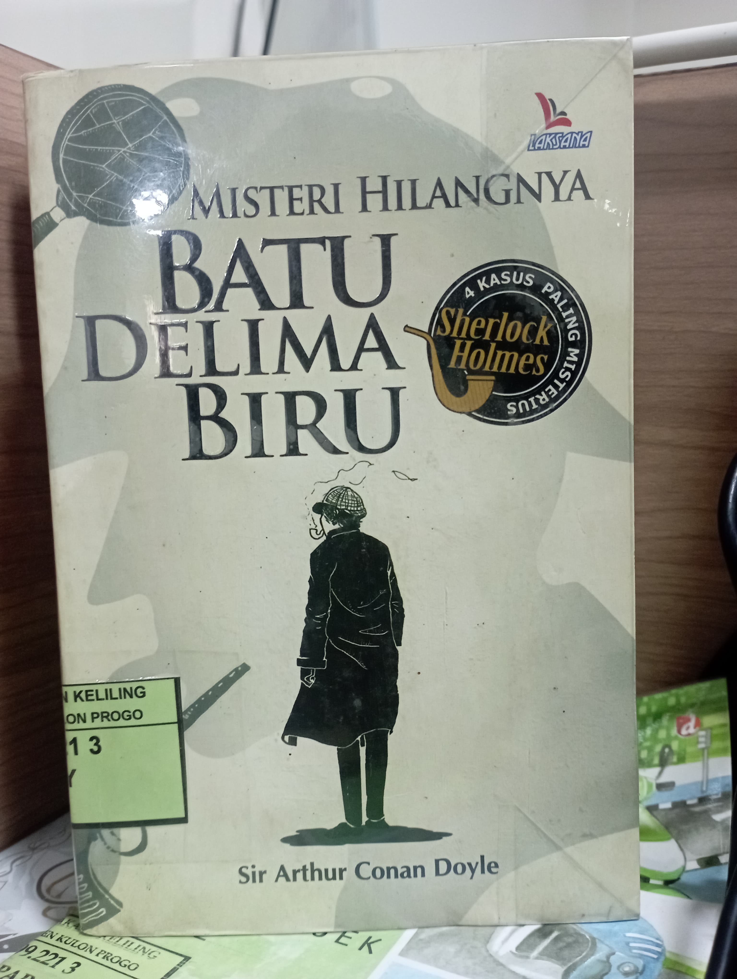Cover Misteri Hilangnya Batu Delima Biru :  Sir Arthur Conan Doyle