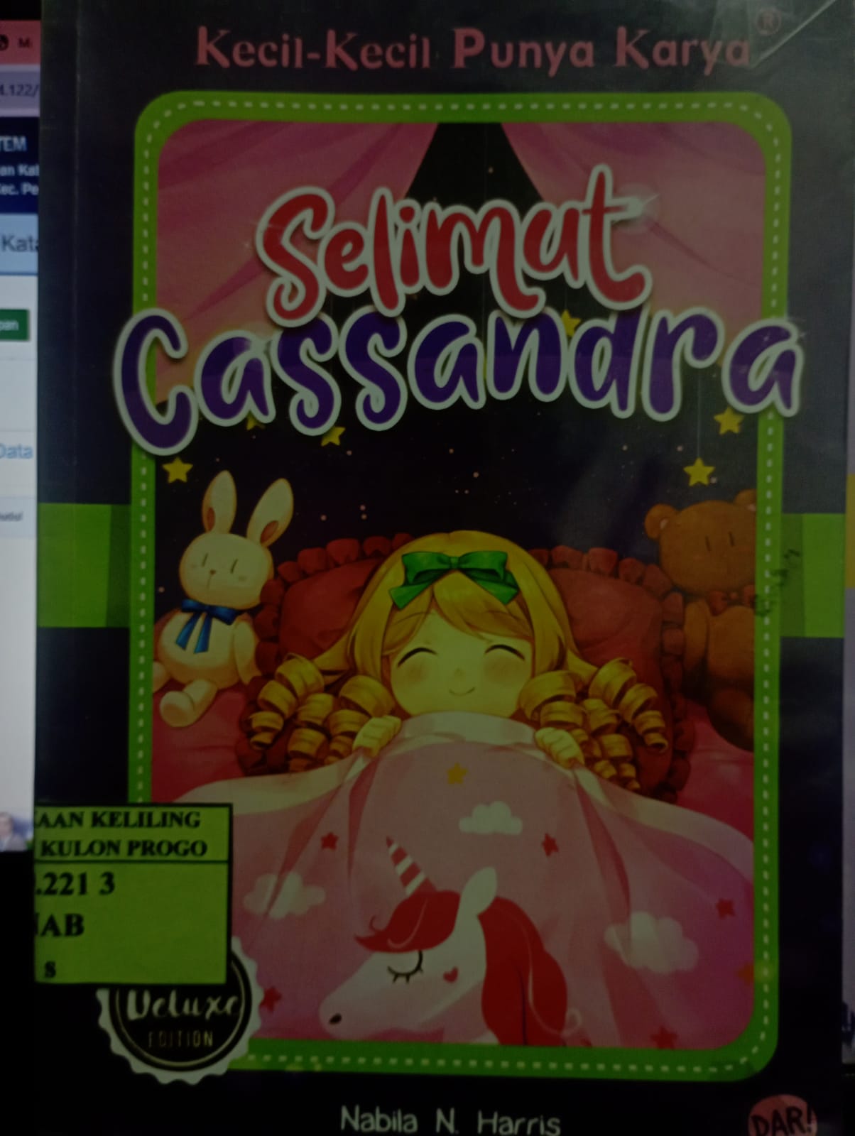 Cover Selimut Cassandra - Kecil-Kecil Punya Karya (KKPK) / Nabila N. Harris