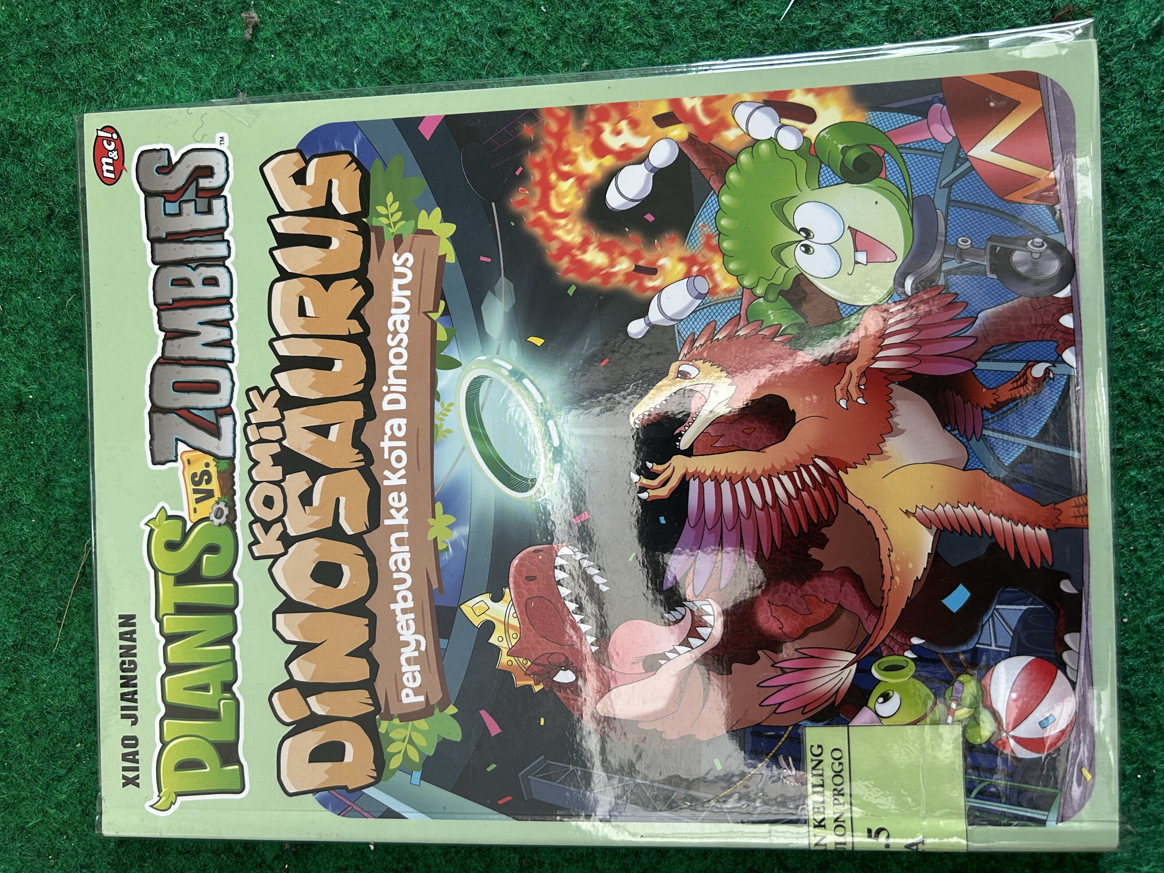 Cover Plants vs Zombies :  Dinosaurus: Penyerbuan ke Kota Dinosaurus / Xiao Jiangnan