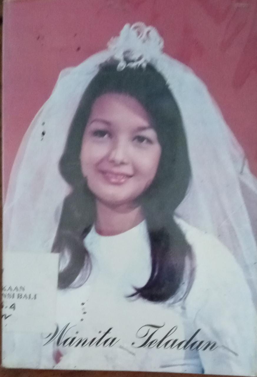Cover Wanita teladan / R.I. Sarumpaet