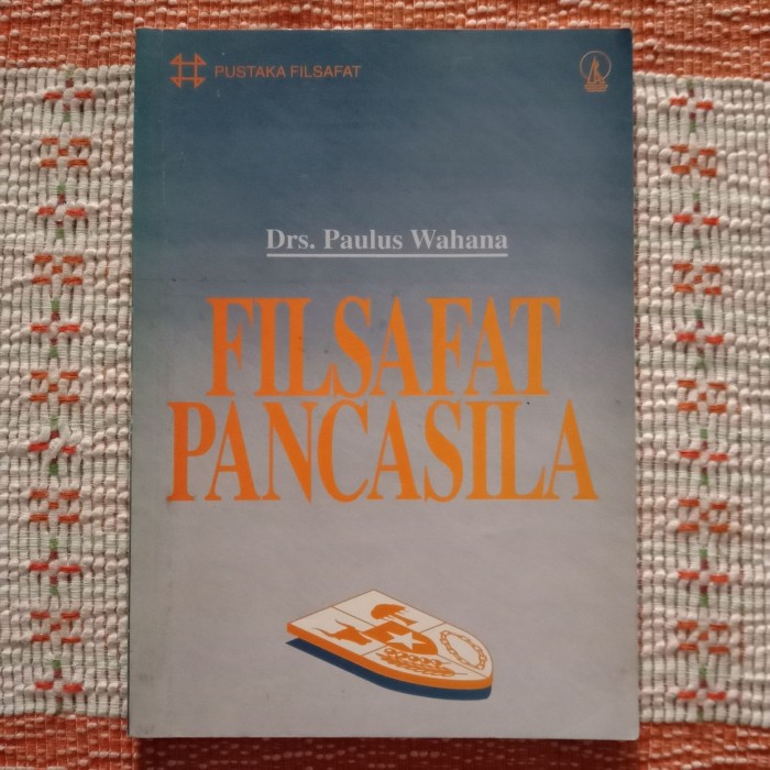 Cover Filsafat Pancasila / Paulus Wahana