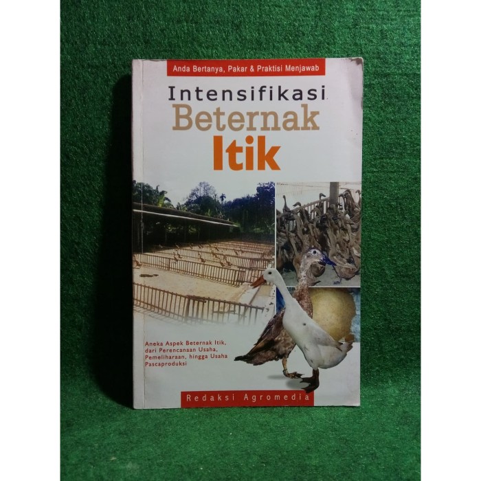 Cover INTENSIFIKASI beternak itik / Tim redaksi, Agus G.T.K....[et al.]