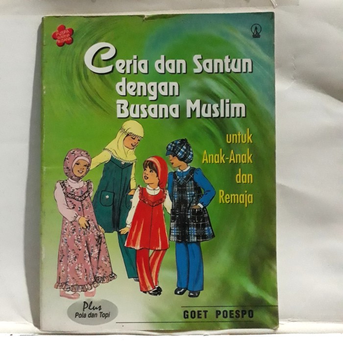Cover Ceria dan santun dengan busana muslim / Puspo